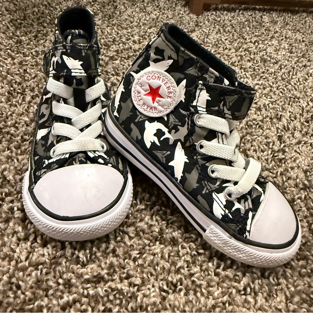 Converse Shoes Toddler Boys Size 6 High Top Hook & Loop Black/White Shark